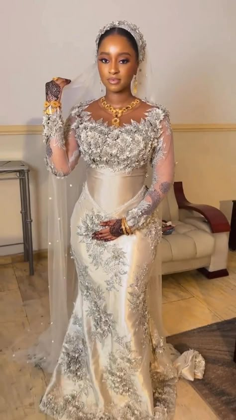 Nikkah Outfit African, Hausa Bride, Nigerian Wedding Dresses Traditional, Nigerian Lace Dress, Hausa Wedding, Nigerian Wedding Dress, Global Wedding, African Bridal Dress, Nigerian Dress