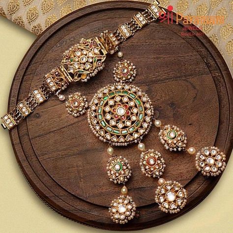 Kundan Hathphool Design, Rajputi Hathphool Design, Hathphool Gold Rajputi, Rajasthani Jewellery Royal, Hathphool Design, Bridal Hathphool, Rajwadi Bangles, Victorian Jewelry Necklace, Bridal Foot Jewelry