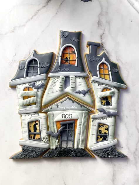 Haunted House Decorated Cookies, Haunted House Royal Icing Cookies, Halloween Icing Cookies, Halloween Icing, Halloween Sugar Cookies Decorated, Sugar Cookie Cakes, Halloween Cookies Decorated, Halloween Sugar Cookies, Cookie Decorating Party