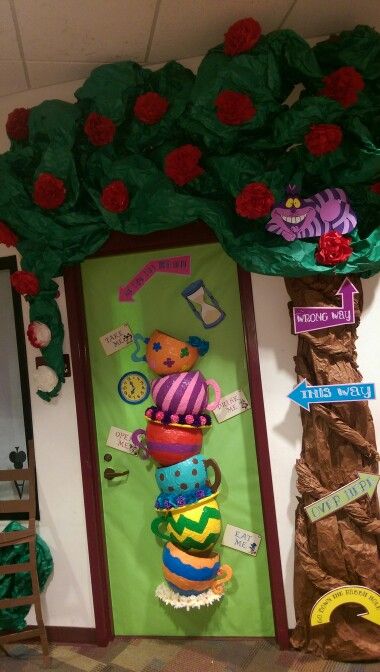 Fairytale Hallway Decorations, Diy Alice And Wonderland Decorations, Alice In Wonderland Crafts Projects, Alice In Wonderland Office, Alice In Wonderland Art Projects, Disney Hallway, Alice In Wonderland Cubicle Decorations, Alice In Wonderland Library, Alice In Wonderland Door Decorations Classroom