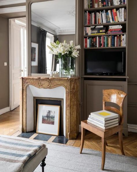 Parisian Bookshelf, Unique Home Library, Library Design Ideas, Beautiful Home Library, Design Bookshelf, Home Library Design Ideas, Perspective Design, Tiny Home Office, Dining Room Blue