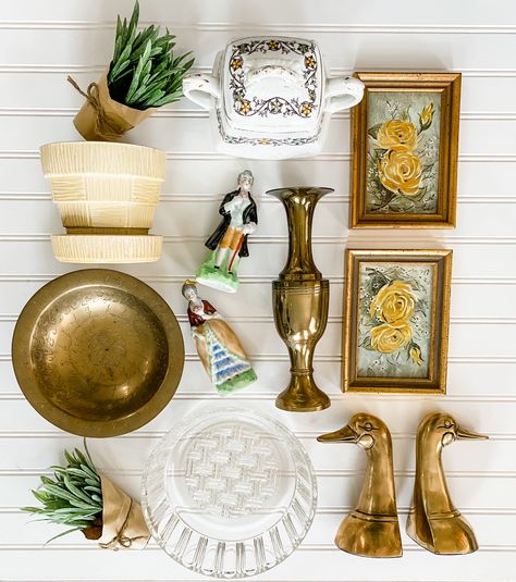 10 Tips for Amazing Flat Lay Photos of Vintage Decor - Lost & Found Decor Thrift Store Home Decor Ideas, Vintage Decorating Ideas For Party, Thrift Finds Decor, Vintage Product Photography, Antique Shop Aesthetic, Vintage Reselling, Thrifted Gifts, Thrifting Manifestation, Vintage Flatlay