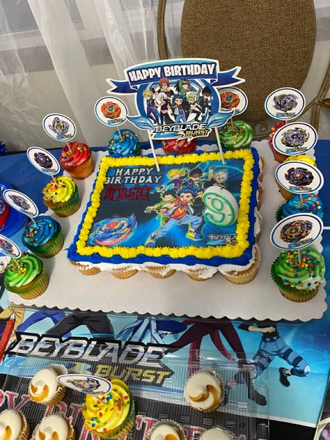 Beyblade Cake Ideas, Bey Blades Birthday Party Ideas, Beyblade Birthday Cake, Beyblade Cupcakes, Beyblade Cake, Beyblade Birthday Party, Hunter Birthday, Beyblade Birthday, Bday Decor