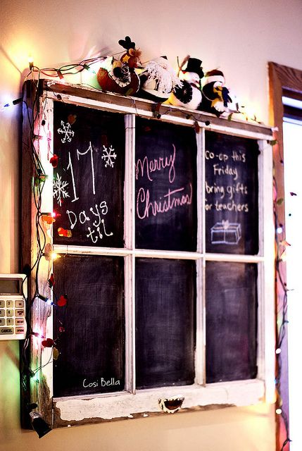 An old window frame turned into a chalkboard.     @Shanlie Wolter- I think this is what I'm going to do with the frame you gave me :) Window Crafts, Old Window Frame, Framed Chalkboard, Vintage Windows, Old Windows, Chalkboard Paint, Old Doors, Window Frame, Diy Vintage