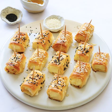 Easy 5-Ingredient Filo-Wrapped Feta Appetizers - Marilena's Kitchen Greek Cheese Pie, Greek Snacks, Filo Parcels, Greek Bread, Super Easy Appetizers, Bagel Toppings, Greek Appetizers, Greek Cheese, Easy To Make Appetizers