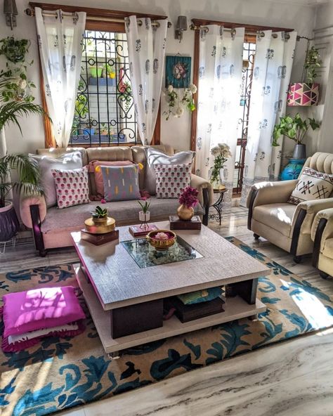 Indianhomestudio on Instagram: “Living room that is full of design inspiration by @_my.green.nest Follow us for regular Home decoration tips and ideas. Use…” Desi Living Room, Bohemian Style Living Room, Bohemian Style Living, Indian Living Room, Colorful Room Decor, Indian Room Decor, Simple Living Room Decor, Easy Room Decor, India Home Decor