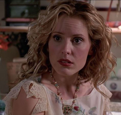 Anya Buffy, Anya Jenkins, Curly Hair Celebrities, Buffy Comics, Emma Caulfield, Flippy Hair, Five By Five, Once More With Feeling, Normal Fashion