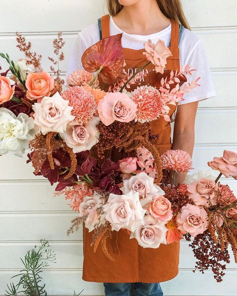 The most beautiful terracotta rose. I’ll be using some of these beauties this Saturday at the @byronbayweddingfair 〰️ see my stories for… Rusting Wedding, Wedding Color Pallet, Earthy Wedding, Blush Wedding Flowers, Happy Wedding Day, Wedding Flower Inspiration, Bride Bouquets, Arte Floral, Happy Wedding