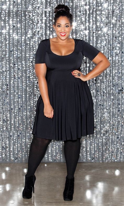 A playful, trendy plus size skater-style dress that is virtually season-less. Lola has endless styling possibilities! Ballet flats or tights and tall boots all work equally well for this versatile dress. Layer it with a cardigan and belt it or dress it up for the holidays! Plus Size Skater Outfit, Outfits For Night Out, Plus Size Skater Dress, Dresses In Black, Skater Outfit, Plus Size Black Dresses, Skater Style Dress, Plus Size Black, Black Work