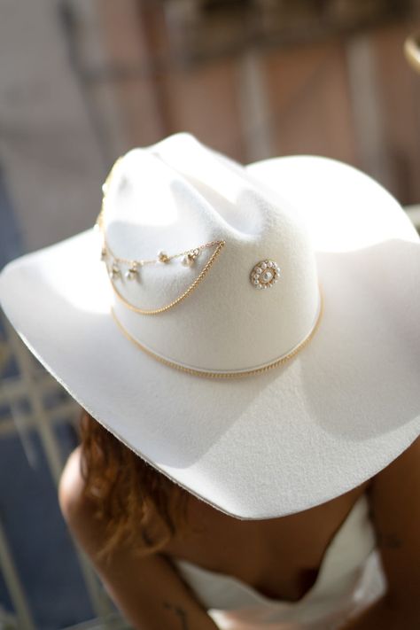 McGraw White and Gold Cowboy Hat Classic Hats For Western-themed Events, Luxury White Cowboy Hat With Short Brim, Cheap White Cowboy Hat For Outdoor, Cheap White Flat Brim Cowboy Hat, Luxury Elegant Cowboy Hat For Vacation, Luxury White Western Hat, Luxury White Western Straw Hat, Affordable White Cowboy Hat For Outdoor, Luxury Fitted Cowboy Hat For Summer