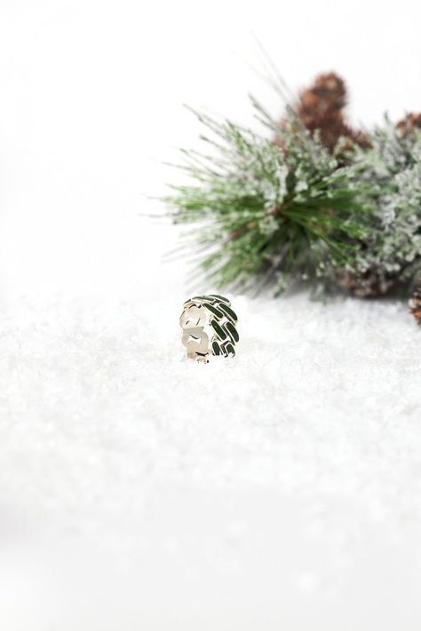 Winter Jewelry Photography, Winter Whites, Jewelry Holiday, Winter Jewelry, Gift Season, Christmas Photoshoot, Jewelry Photography, Holiday Jewelry, Christmas Theme