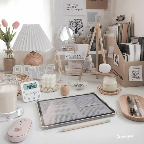 Work Desk Decor Aesthetic, Office Desk Organization Ideas Aesthetic, Aesthetic Office Desk Set Up, Korean Desk Aesthetic, Desk Astethic, Desk Organisation, New Semester, Study Vlog, Cozy Desk