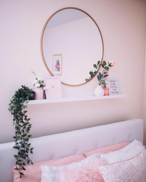 Small shelf and mirror above bed - I like this a lot! Floating Shelf Over Couch With Mirror, Things To Go Above Your Bed, Shelf With Mirror Above, Bed With Mirror Above, Mirror And Shelves On Wall Bedroom, Above Bed Decor College Apartment, Decor To Put Above Your Bed, Floating Shelves Under Mirror, Things To Put Over Your Bed