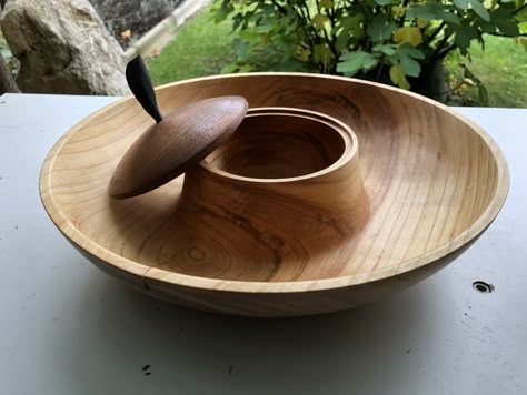 Wood Turned Bowls Ideas, Wooden Glasses Holder, Wood Bowls Carving, Woodturning Art, Wood Turned Bowls, Woodturning Ideas, Wood Platter, Wooden Dishes, Got Wood