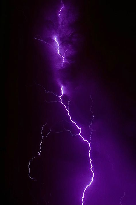 Purple Lightning Wallpaper, Lightning Wallpaper, Lightning Photos, Lightning Photography, Purple Lightning, Violet Aesthetic, Space Phone Wallpaper, Purple Vibe, Dark Purple Aesthetic