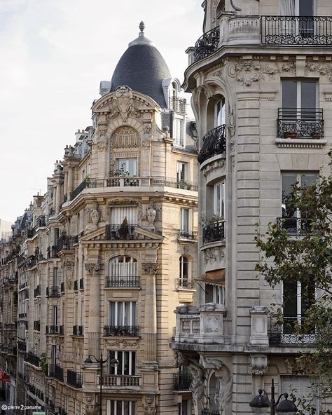 Parisian architecture Architecture Photography Buildings, Parisian Architecture, Paris Dream, Paris Vibes, Parisian Life, French Architecture, Paris Aesthetic, City Aesthetic, Paris Travel