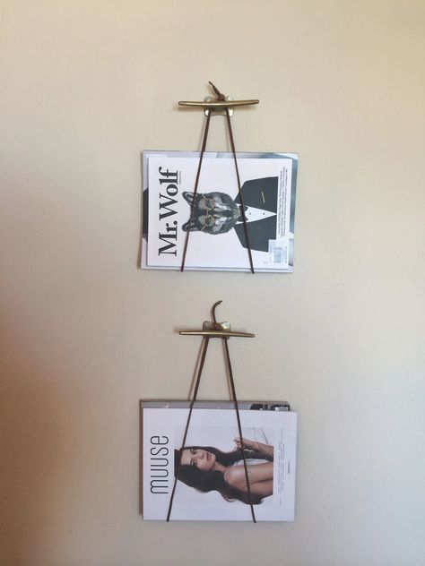 Toilet Magazine Rack, Diy Magazine Holders, Office Attic, Photography Home Office, Diy Magazine Holder, Decor Inspiration Diy, Magazine Display, Ilse Crawford, Television Cabinet