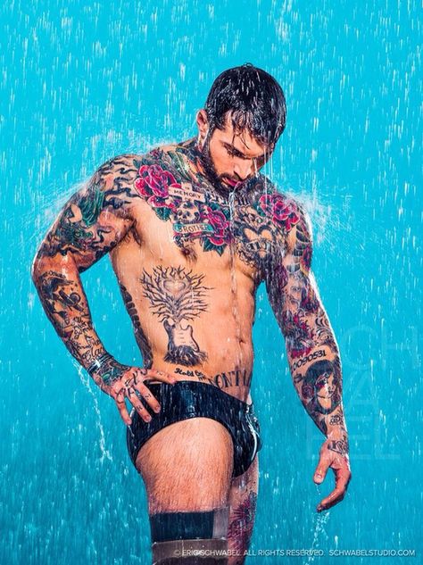 Minskyworld Man On Fire, Human Canvas, Mens Editorial, Hot Tattoos, Mans World, American Heroes, First Tattoo, Beautiful Smile, Male Body