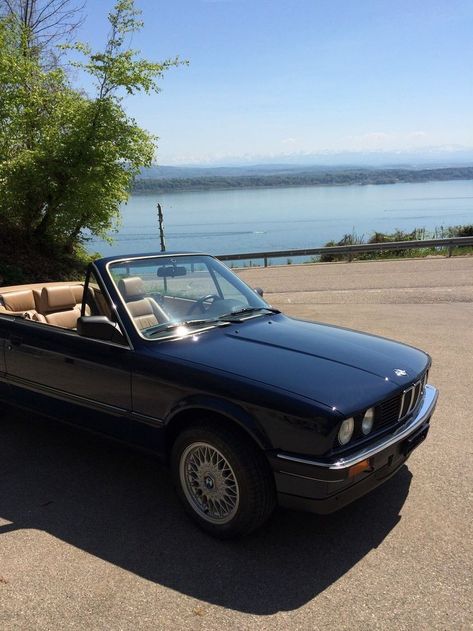 Vintage Bmw Convertible, Vintage Bmw Aesthetic, Bmw E30 Aesthetic, Cabrio Aesthetic, Old Bmw Cars, 90s Bmw, Bmw E30 Cabrio, Bmw Cabrio, E30 Convertible