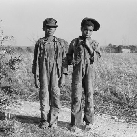 'Riveted' doc unfolds controversial history of denim jeans History Of Jeans, Gees Bend, Black Photos, American Photo, Black Life, Black Boy, Dirt Road, We Are The World, American Life