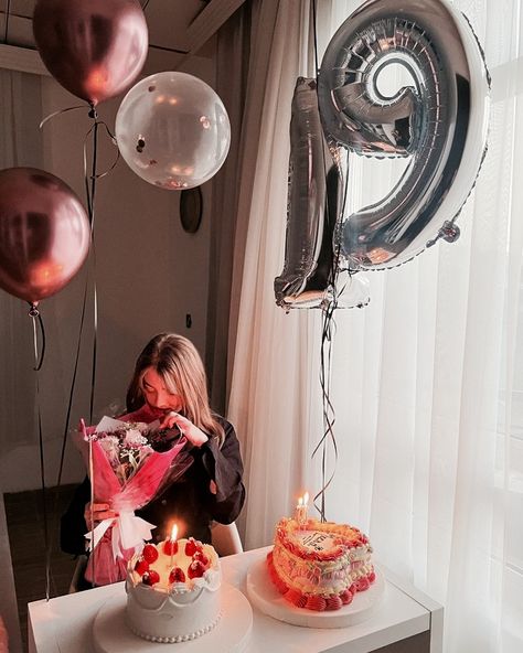 Birthday Party 19 Years, Birthday Outfit 19, Happy Birthday 19 Years, Birthday Outfit Ideas Aesthetic, 19 Birthday Outfit, 19 Birthday Outfit Ideas, 19 Birthday Aesthetic, 19th Birthday Ideas Outfits, 19 Th Birthday