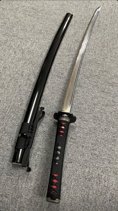 Samurai Knife, Knife Aesthetic, Tactical Swords, رورونوا زورو, Pretty Knives, Tactical Gear Loadout, Fantasy Props, Cool Swords, Cool Knives