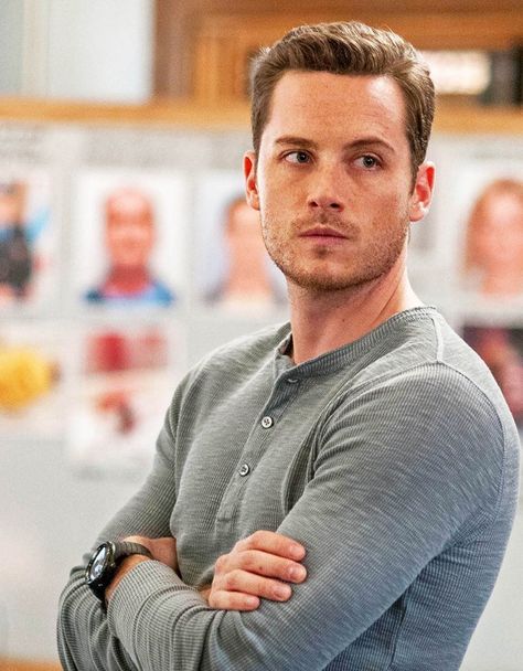 Jesse Lee Soffer as Jay Halstead on #ChicagoPD. Jesse Lee Soffer, William Moseley, Miss Your Face, Jay Halstead, Chicago Police, Jesse Lee, Taylor Kinney, Chicago Family, Chicago Shows