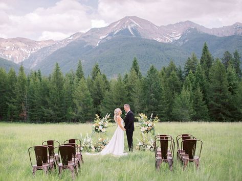 Montana Mountain Wedding, Mountain Wildflower Wedding, Flower Field Wedding, Mountain Micro Wedding, Montana Summer Wedding, Wedding In Montana, Wyoming Wedding, Montana Outdoor Wedding, Montana Elopement