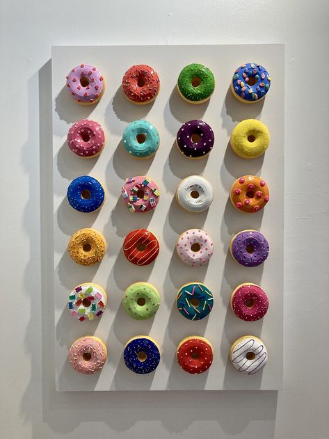 Abstract Art Sculpture Ideas, Pop Art Sculpture Ideas, Food Pottery, Wall Pottery, Ceramic Donut, Art Auction Projects, Funky Food, Donut Kill My Vibe, Clay Workshop