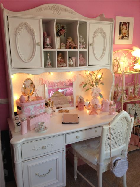 Desk turned into a vanity~ Royalcore Desk, Princess Desk Ideas, Desk Turned Into Vanity, Aesthetic Vanity Desk, Cottagecore Vanity, Princess Desk, Vintage Vanity Aesthetic, Spot Light Photoshoot, Coquette Desk