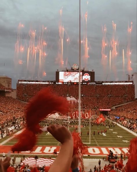 #gobucks #buckeyes #osu #ohiostate #gameday #gamedayfit #aesthetic #visionboard #scarletandgray Ohio State University Aesthetic, Aesthetic Visionboard, Ohio State College, Osu Football, Ut Austin, The Ohio State University, College Friends, Board Inspiration, Dream School