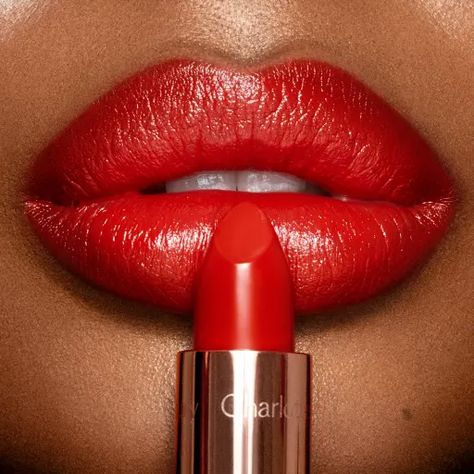 Red Lipstick Kisses, Bombshell Makeup, Love Bite, Red Carpet Beauty, Perfect Lipstick, Hydrating Lipstick, Love Bites, Bold Red Lips, Kissable Lips