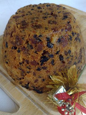 Slow Cooker Xmas Pudding, Christmas Pudding In Slow Cooker, Slow Cooker Christmas Pudding Recipe, Xmas Pudding Recipe, Slow Cooker Christmas Pudding, Christmas Pudding Recipes Easy, Slow Cooker Puddings, Steamed Puddings, Slow Cooker Christmas