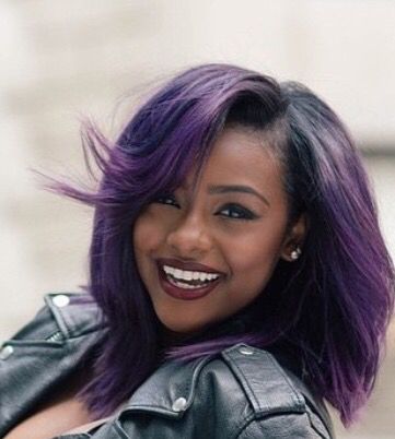 Purple Bob Black Women, Curly Bob Haircut, Purple Bob, Black Women Hair Color, Purple Hair Highlights, Hair Color For Dark Skin, Bob Haircut Ideas, Bob Cuts, Natural Hair Short Cuts