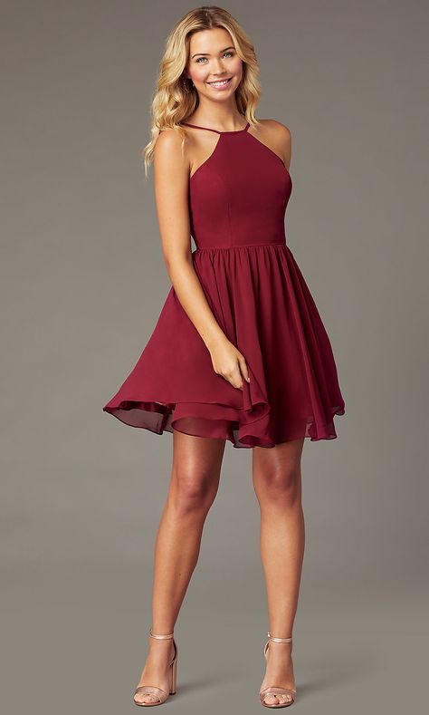 Maroon Dresses Short, Homecoming Dress Stores, Burgundy Short Dress, Red Hoco Dress, Vestidos Color Vino, Hoco 2022, Bridesmaid Dresses Short, Pretty Homecoming Dresses, Red Colour Dress