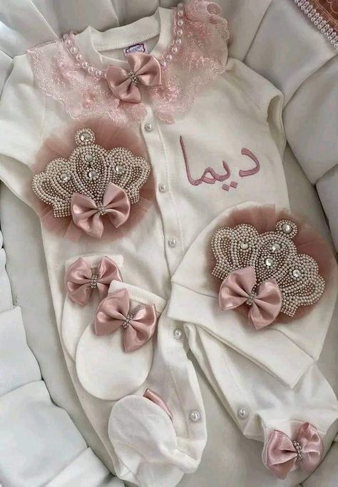 New Born Baby Girls Outfit, Newborn Take Home Outfit, Hospital Bag For Mom, Suits Pattern, Baby Going Home Outfit, Hospital Bag For Mom To Be, Baby Reception, Newborn Baby Dresses, Luxury Baby Clothes