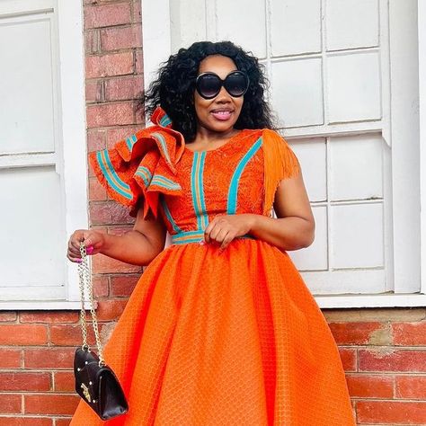 Elegant Traditional Dresses, Pedi Traditional Dresses, Pedi Dresses, Pedi Traditional Attire, Designed Outfits, Xhosa Attire, African Traditional Wear, African Attire Dresses, Elegant Dresses Short