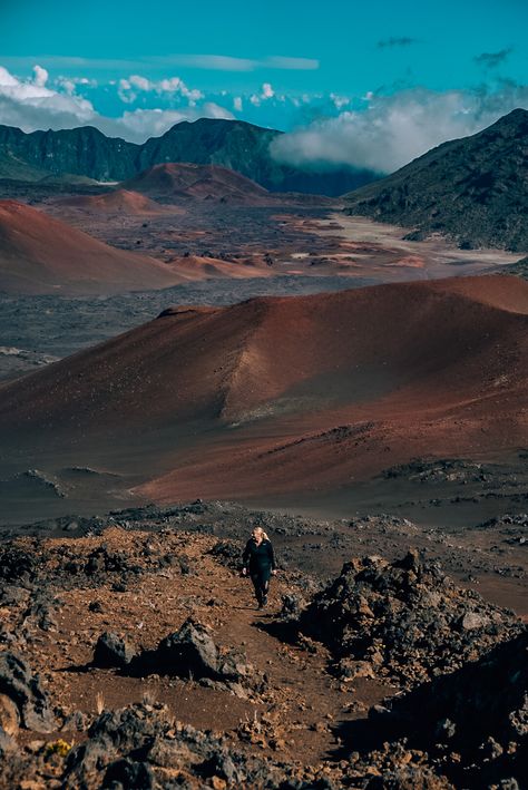 Volcano National Park Hawaii, Sunrise Haleakala, Demon Kingdom, Haleakala Crater, Hawaii National Parks, Summer Places, Haleakala Sunrise, American National Parks, Hawaii Pictures