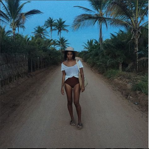 Aww…Solange Knowles Shares Pictures from Her Honeymoon in Brazil Solange Style, Solange Knowles Style, Honeymoon Photos, The Last Laugh, Solange Knowles, Married Woman, Style Crush, Who What Wear, Spring Break