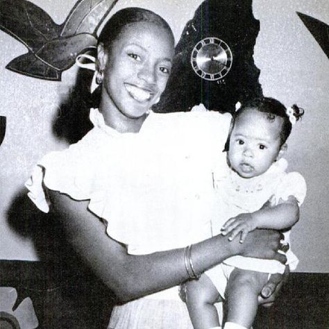 BernNadette Stanis on Instagram: “BernNadette Stanis and her baby Dior Ravel.” Bernadette Stanis, Bernnadette Stanis, Women History, Baby Dior, Black Legends, Black Actresses, Vintage Black Glamour, Celebrity Families, Black Actors