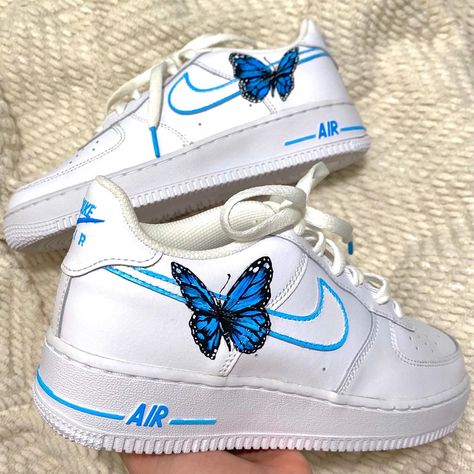 Made with love Air Force 1 Butterfly, Nike Waffle Trainer, Nike Air Force 1 Custom, Womp Womp, Custom Painted Shoes, Air Force 1s, Nike Fashion Shoes, Air Force 1 Custom, Nike Waffle