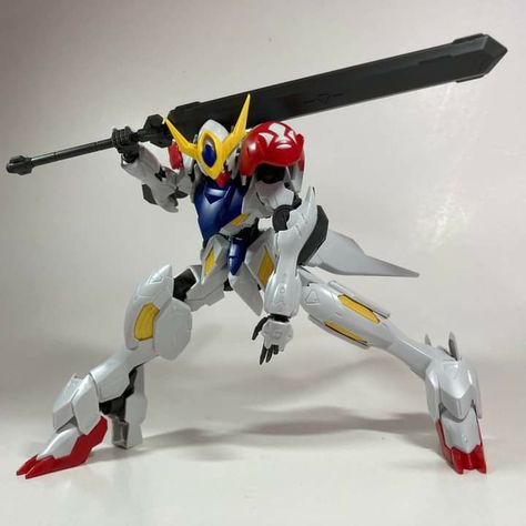 Gundam Action Poses, Gunpla Pose, Gunpla Posing, Gundam Pose, Gundam Ibo, Custom Gunpla, Dynamic Pose, Really Cool Drawings, Teen Titan