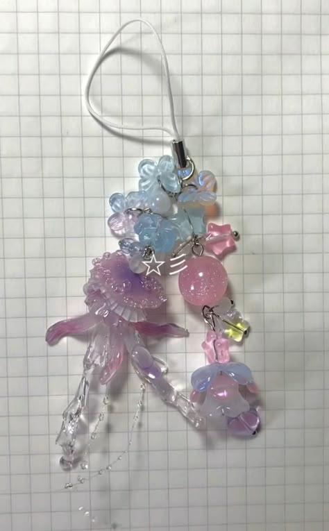 Aesthetic Decoration, Fyp Aesthetic, Bead Charms Diy, Jewelry Accessories Ideas, Funky Jewelry, Cute Keychain, Cute Little Things, Chi Chi, Jewelry Inspo