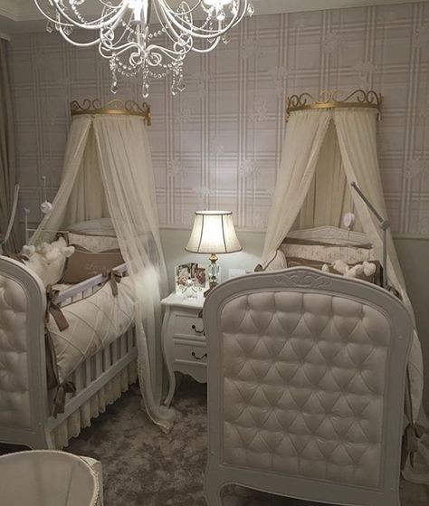 Sweet dreams Twin Baby Rooms, Man Home Decor, Twin Girls Nursery, Modern Kids Room Design, Baby Room Themes, Modern Kids Room, Interior Design School, Nursery Room Inspiration, Nursery Baby Room