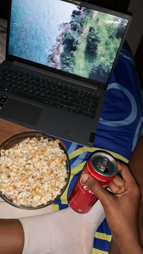 Solo movie night idea, popcorn movie, indoor movie night Movie Night Ideas Indoor, Cozy Movie Night Aesthetic, Solo Movie Night, Indoor Movie Night, Movie Night Aesthetic, Study Video, Popcorn Movie, Motivation To Start, 2023 Aesthetic