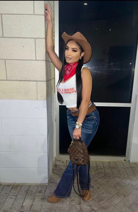 Western Outfit Ideas For Black Women, Country Concert Outfit Black Women, Tan Cowboy Hat Outfit, Horseback Riding Outfit Black Women, Rodeo Plus Size Outfit, Horse Rider Outfit Women, Cowboy Hat Outfit Black Woman, Plus Cowgirl Outfits, Cow Boy Boots Outfit Black Women