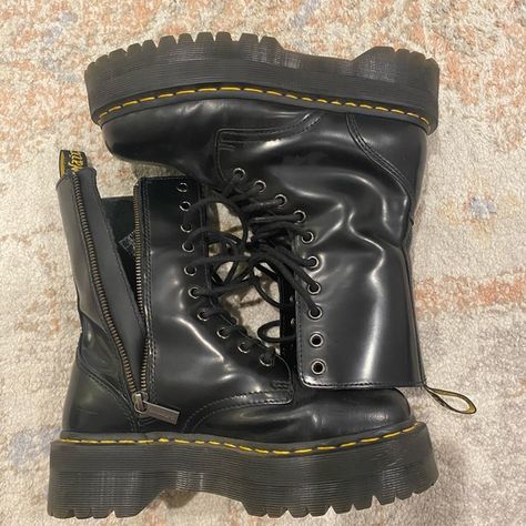 Dr. Martens Jadon Hi Smooth Leather W’s size 7 Smooth Leather Doc Martens Outfit, Jadon Hi Dr Martens, Jadon Boots Outfit, Jadon Dr Martens Outfit, Hozier Outfit, Dr Martens Jadon Hi, Jadon Dr Martens, Jadon Hi, Doc Martens Jadon