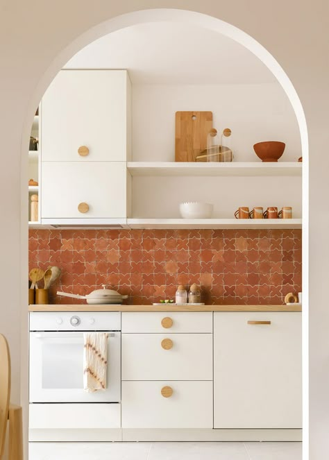 Terracotta Kitchen Backsplash, Terracotta Backsplash Kitchen, Terracotta Backsplash, Spanish Tile Backsplash, Butcherblock Countertops, Terracotta Kitchen, Spanish Kitchen, Colorful Backsplash, Sleek Cabinet