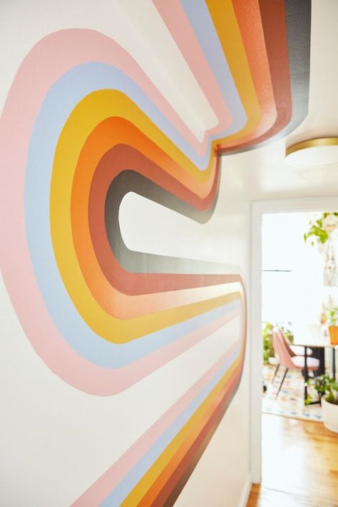 Muralist Maggie Antalek's Retro Mural and Mirror Hallway Photo By Stephanie Diani Retro Mural, Rainbow Mural, Apartment Color Schemes, Mirror Hallway, White Mosaic Tile, Office Mural, Interior Murals, Retro Bedrooms, Room Wall Painting