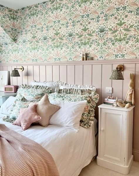 Girls Bedroom Wallpaper, Girls Room Wallpaper, Toddler Girl Room, Mini Makeover, Bedroom Panel, Cottage Bedroom, Toddler Bedrooms, Big Girl Rooms, Kids Bedrooms